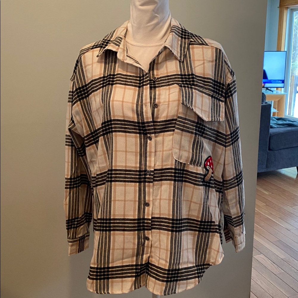 NWT Women’s Plaid Flannel Shirt with Mushroom Patch